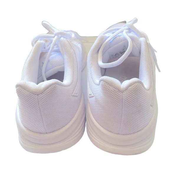 Puma White Transport Shoes Size 8 - Picture 2 of 6